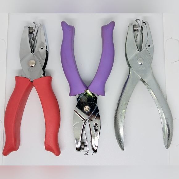 💥FISKARS Comfort Grip Hole Puncher for Scrapbooking | Shaped Hole Punches x3 - Picture 2 of 13